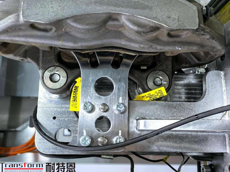 環(huán)形力傳感器的汽車制動卡鉗夾緊力測試